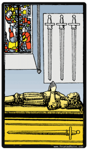 cuatro de espadas en el Tarot Rider Waite