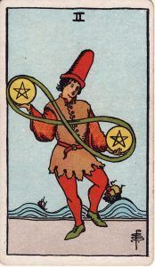 dos de oros Tarot Rider Waite