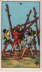 Cinco de BASTOS en el Tarot Rider Waite. Significado y simbología.