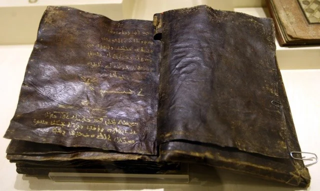 Manuscrito antiguo del texto Kolbrin sobre la historia de Fanvar